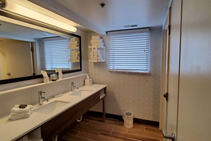 Hampton Inn Hillsville