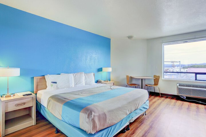 Room 14 of 27