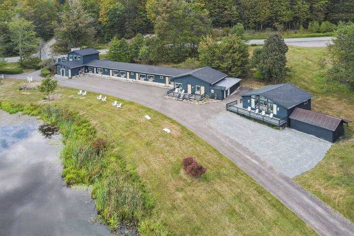 Lakelyn Lodge