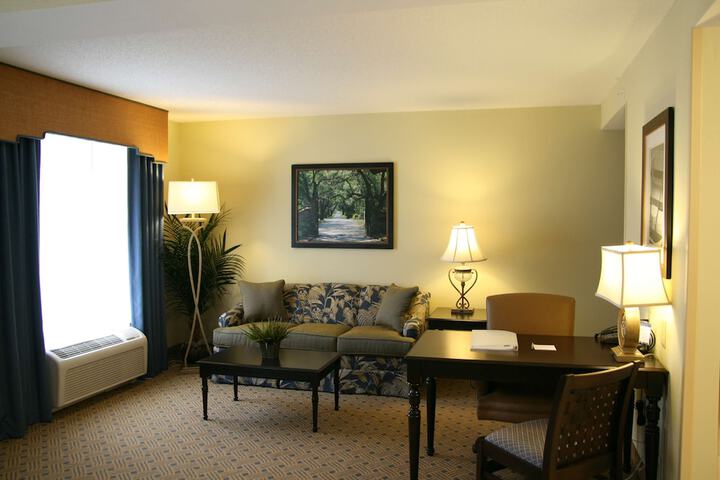 Room 25 of 33