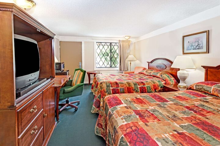 Room 18 of 18