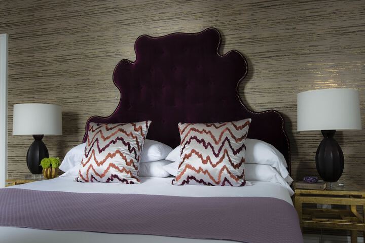 Room 33 of 47