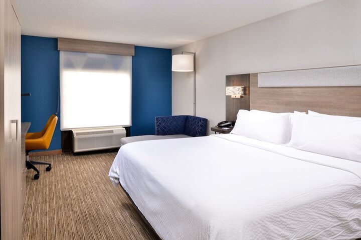 Room 12 of 41
