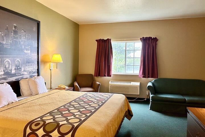 Room 15 of 16