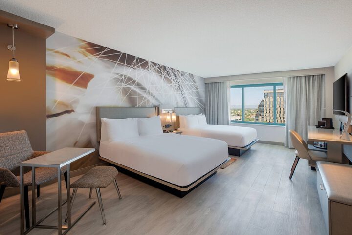 Room 20 of 39