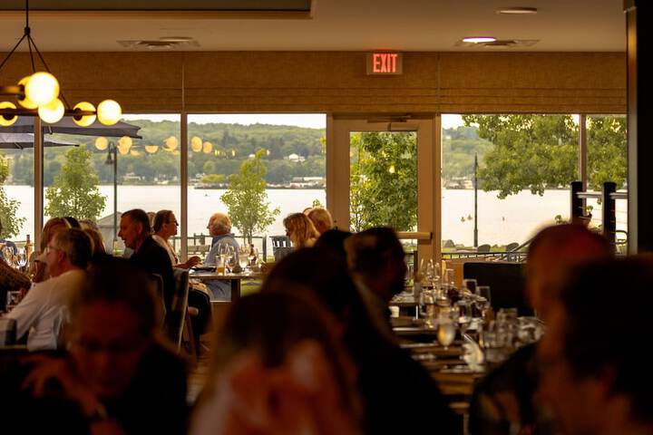 Dining 45 of 61