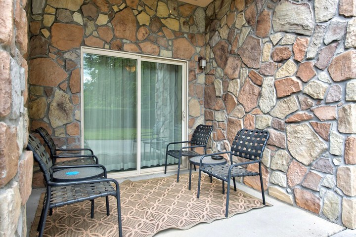 Terrace/Patio 14 of 25