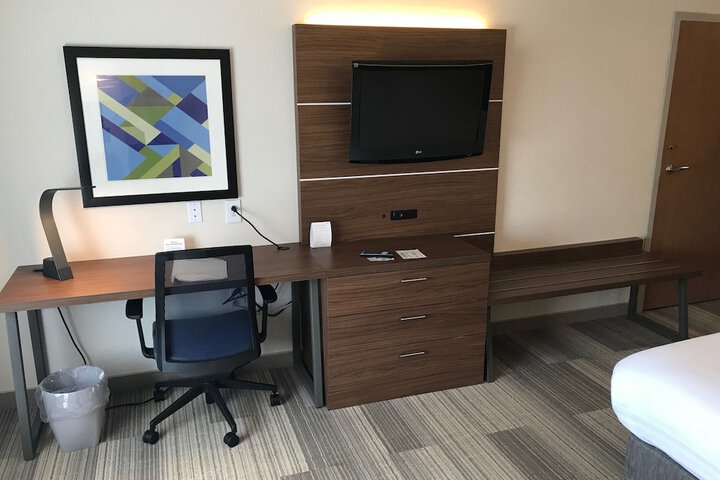 Holiday Inn Express Hotel & Suites Rochester - Victor by IHG