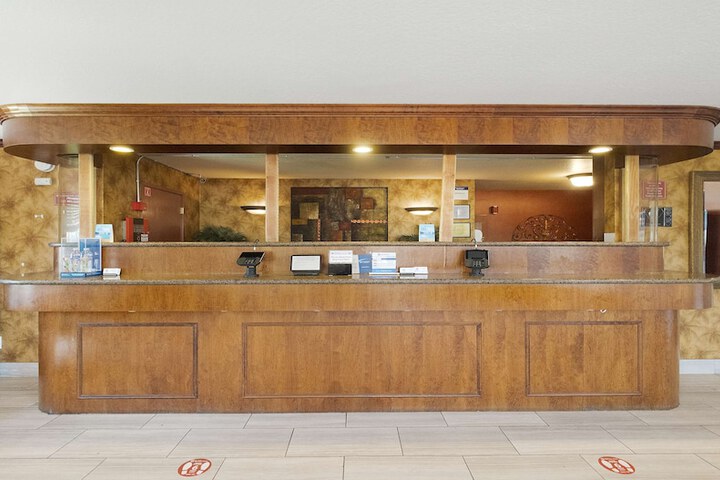 Hotel Interior 6 of 57