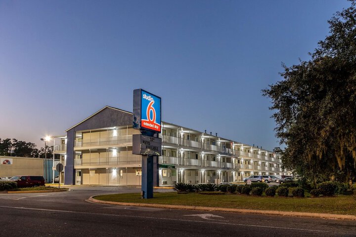 Hotel 2 of 42