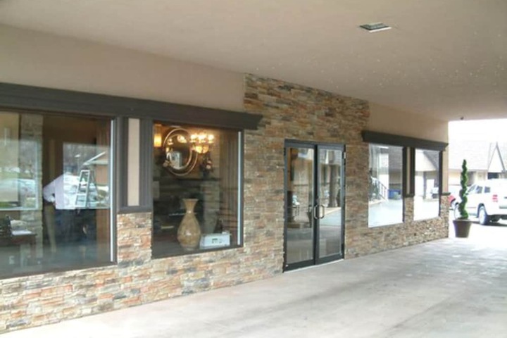Talbot Trail Inn & Suites