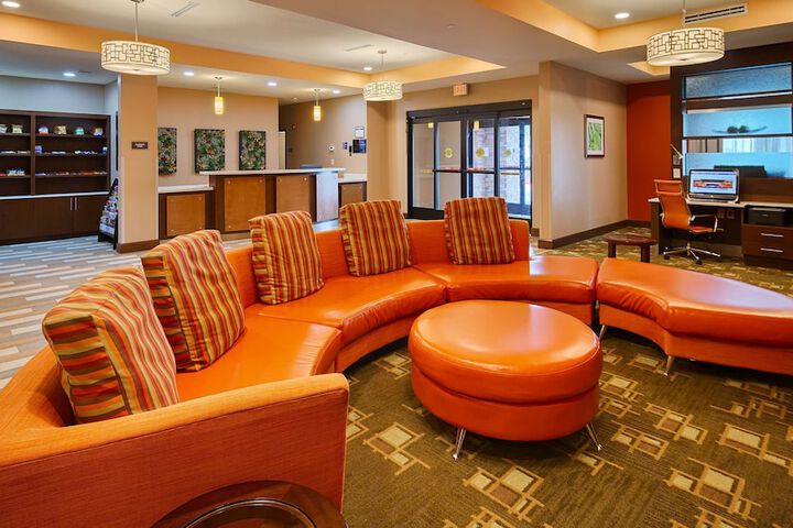 Best Western Plus Flatonia Inn