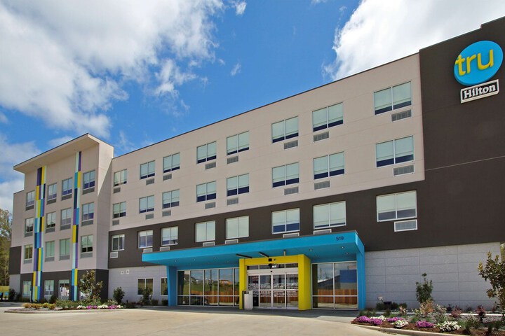 Tru by Hilton Meridian