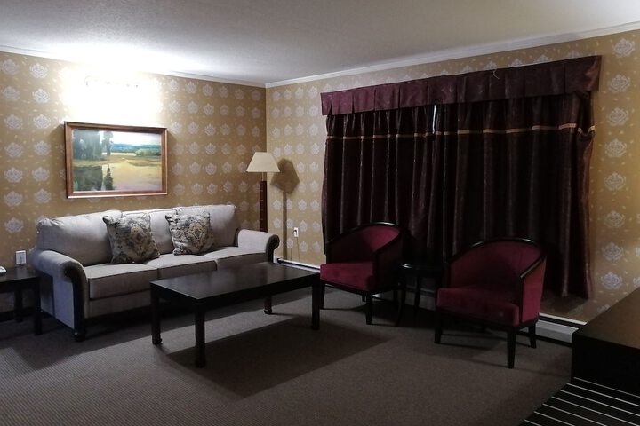 Room 40 of 48