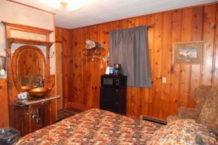 Brookside Motel