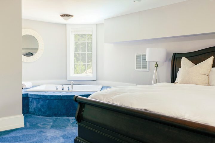 Room 27 of 40