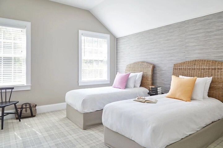 The Kent Collection - The Firefly Inn