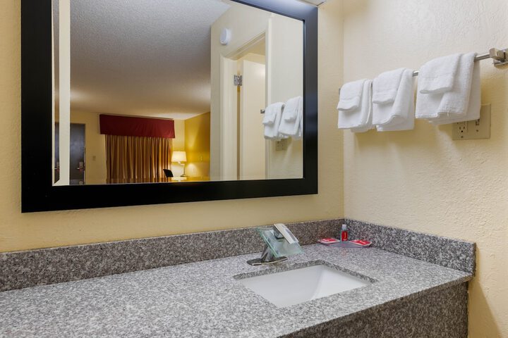 Room 18 of 23