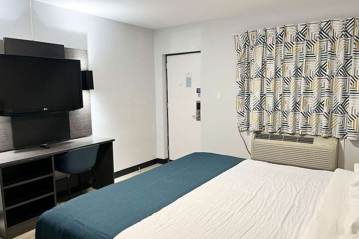 Room 15 of 17
