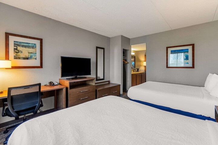 Room 11 of 40