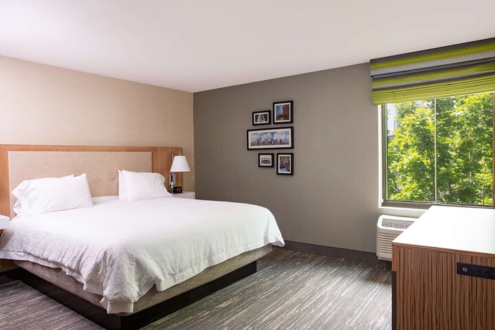 Room 44 of 59