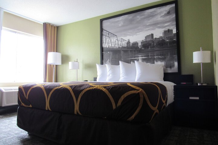 Super 8 by Wyndham New Cumberland