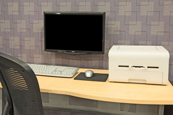 Business Center 13 of 13