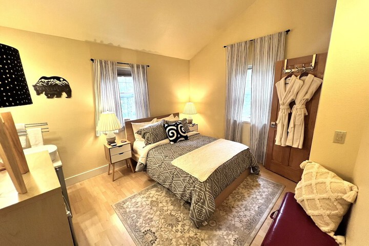 Room 77 of 123