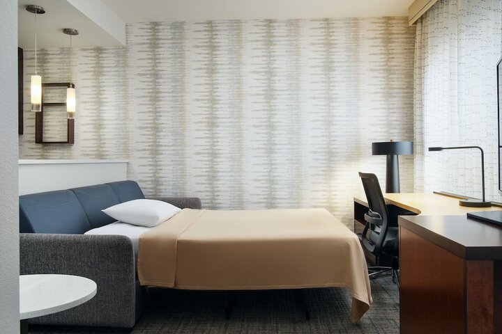 Room 17 of 37