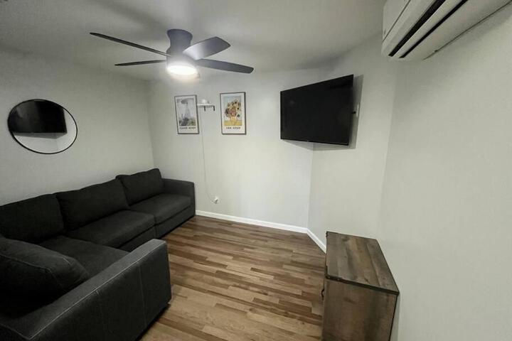5 Bed 3 bath Apt Near Jiminy Peak Berkshires