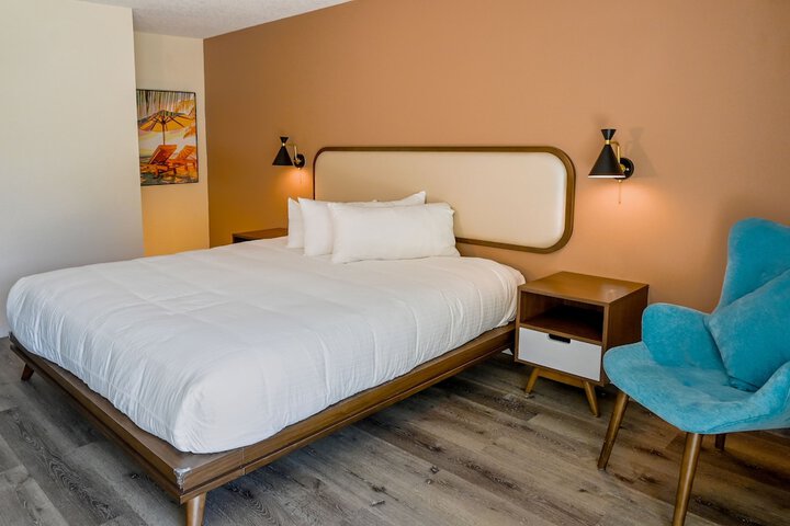Room 9 of 46