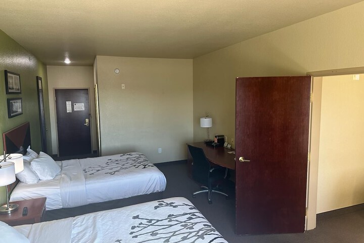 Room 35 of 49