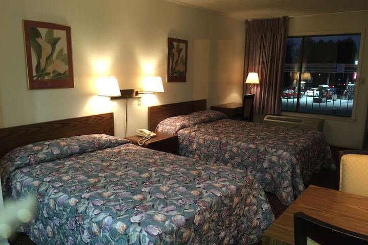 Room 11 of 25