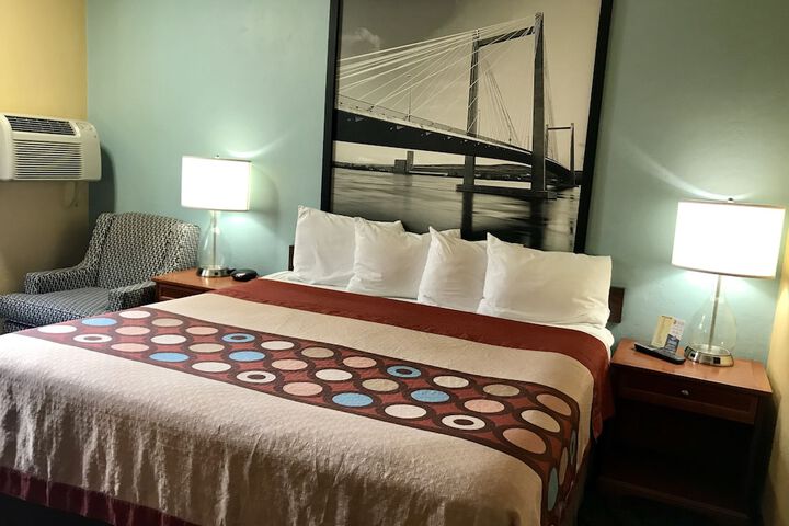Room 30 of 42