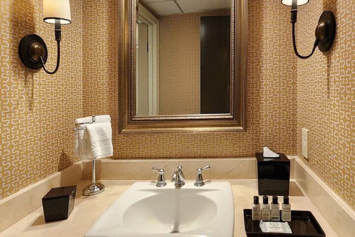 Room 28 of 78