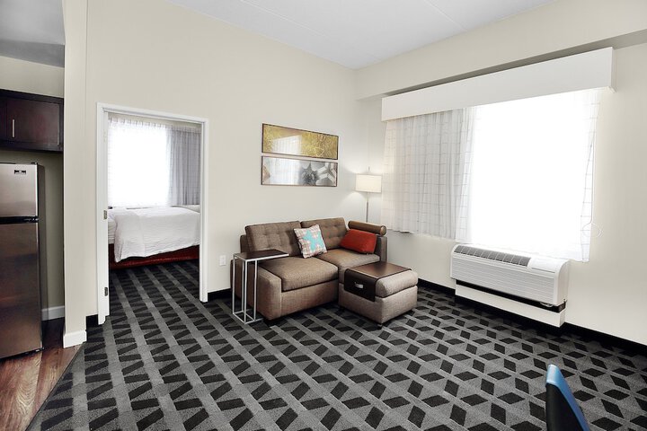 TownePlace Suites Grove City Mercer / Outlets