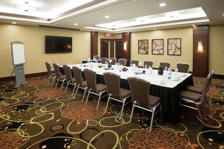 Embassy Suites by Hilton Fayetteville Fort Bragg