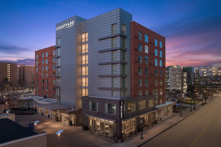 Hotel 3 of 42