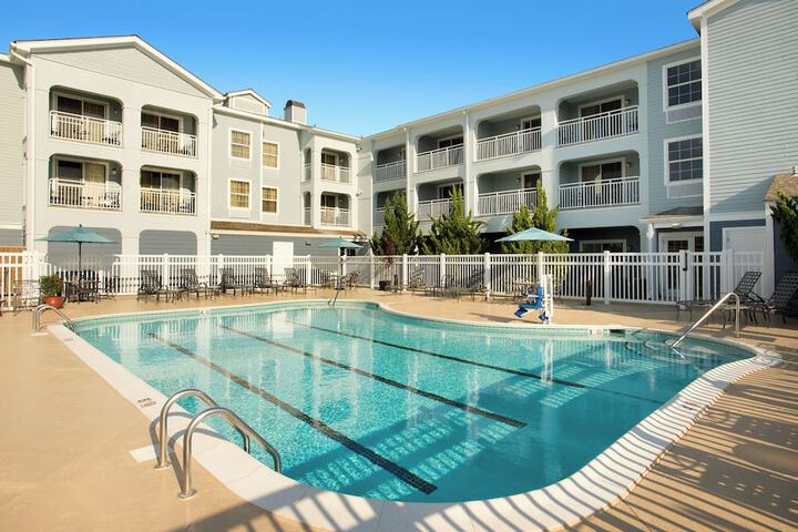 Hampton Inn & Suites Outer Banks / Corolla