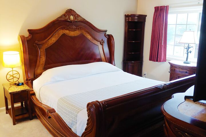 Grand Wood Suites