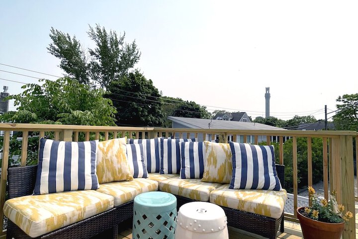 Sundeck 27 of 29