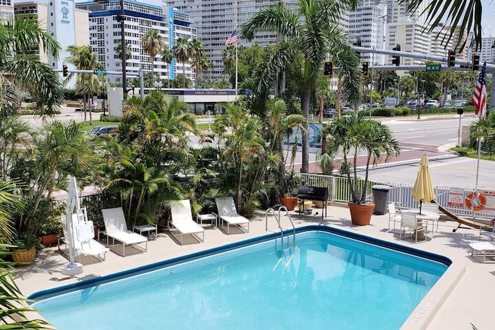 Ocean Mile Hotel