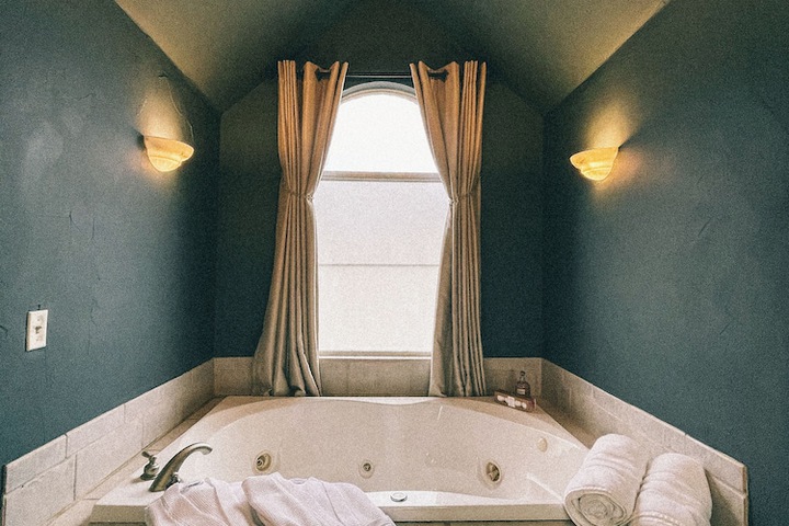 Room 35 of 118