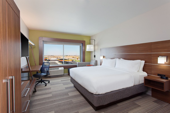 Room 44 of 68