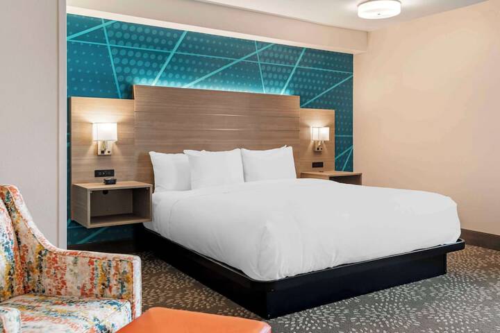 Room 17 of 31