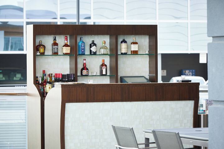 Lounge 63 of 72