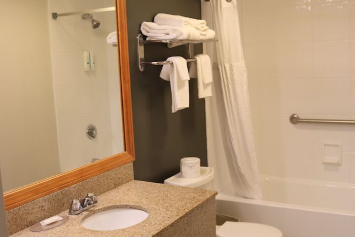 Quality Inn Bangor Airport