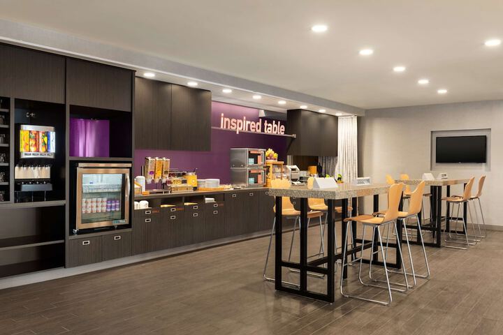 Home2 Suites by Hilton Menomonee Falls Milwaukee