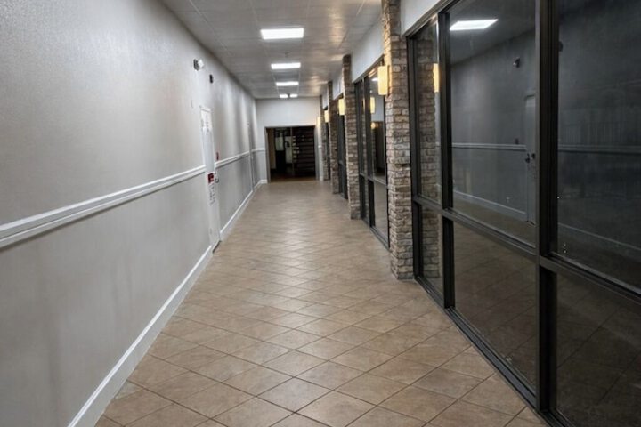 Express Inn & Suites