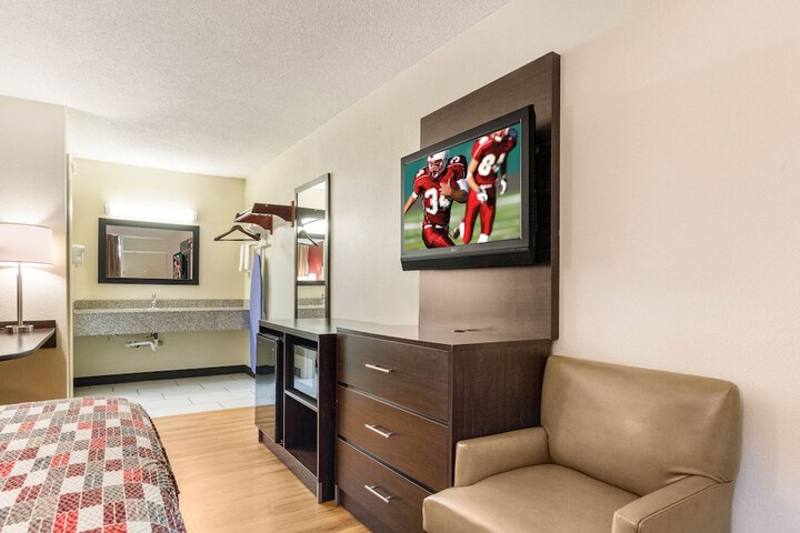 Room 10 of 29